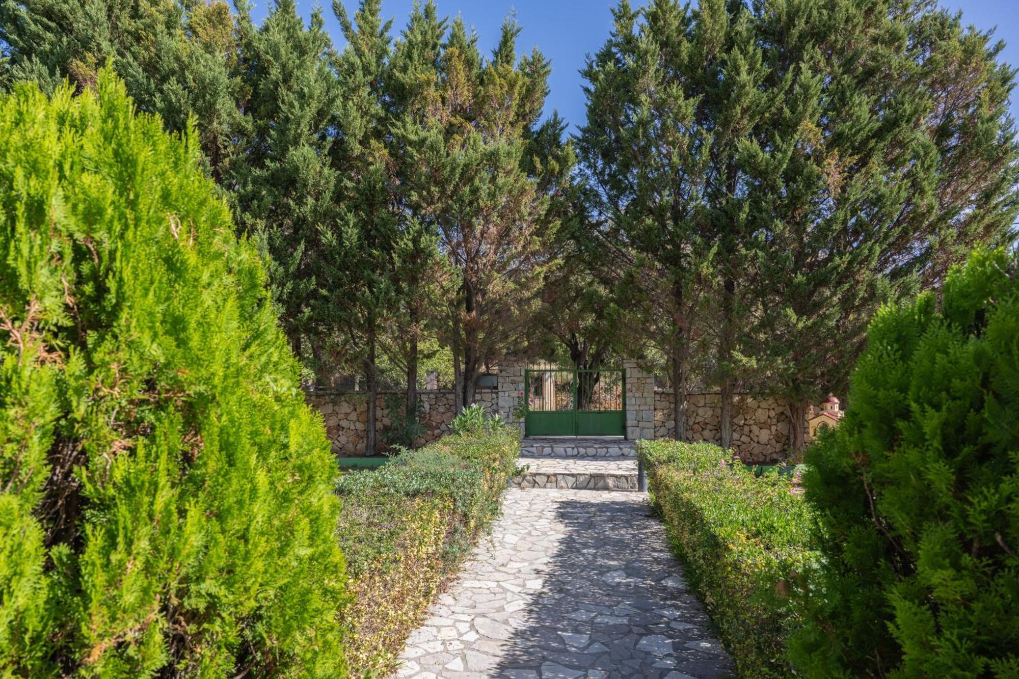 Vista Verde Studios & Apartments Svoronata Esterno foto