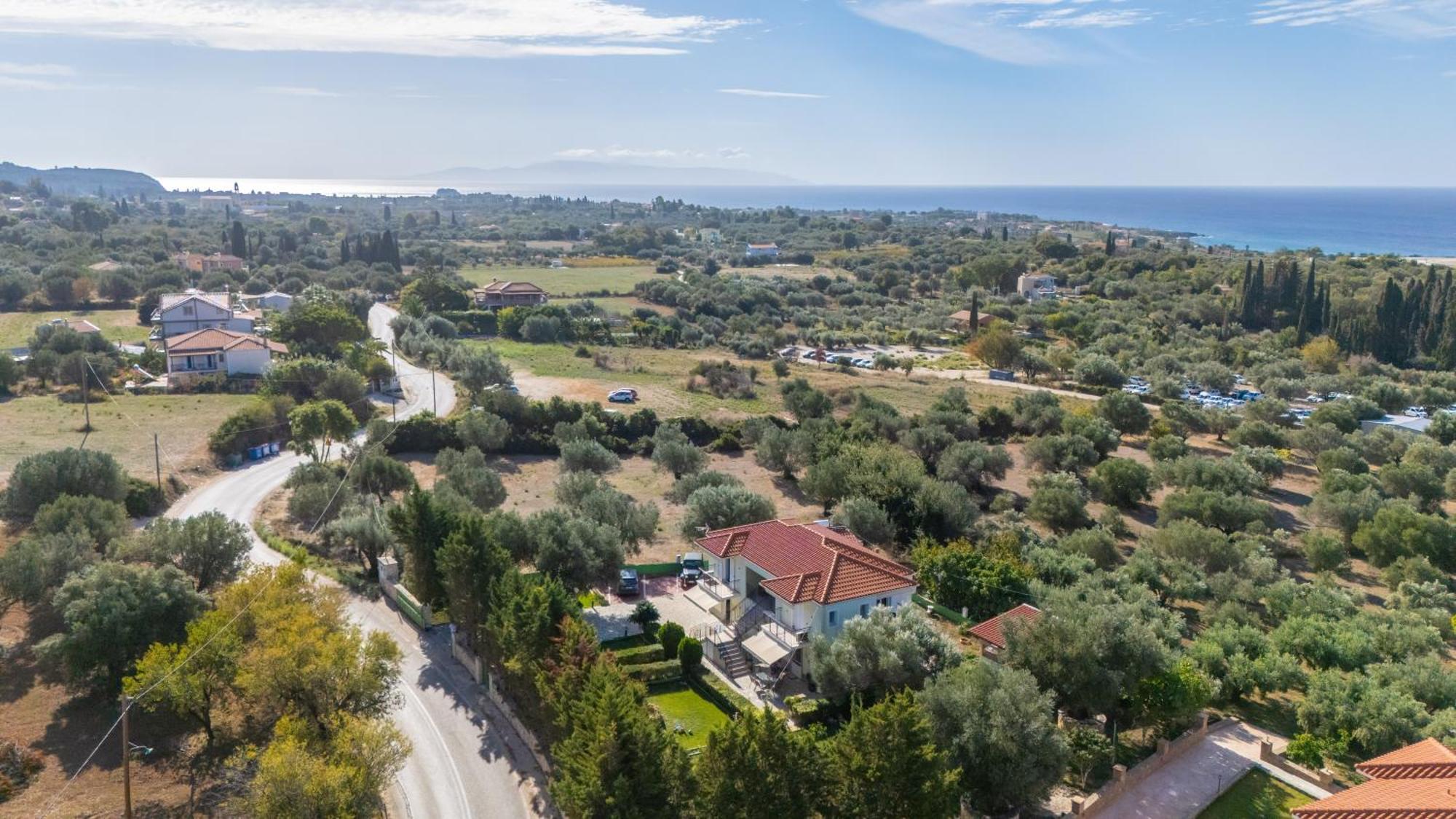 Vista Verde Studios & Apartments Svoronata Esterno foto